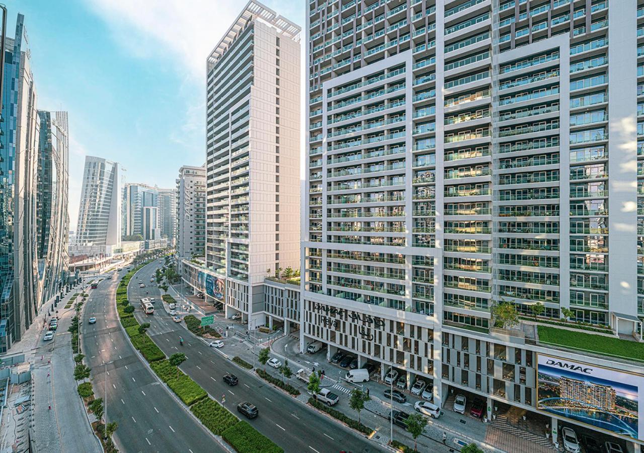 5 Min Mall & Fountain - Partly Burj Khalifa View - Swimingpool - Business Bay Apartment *
