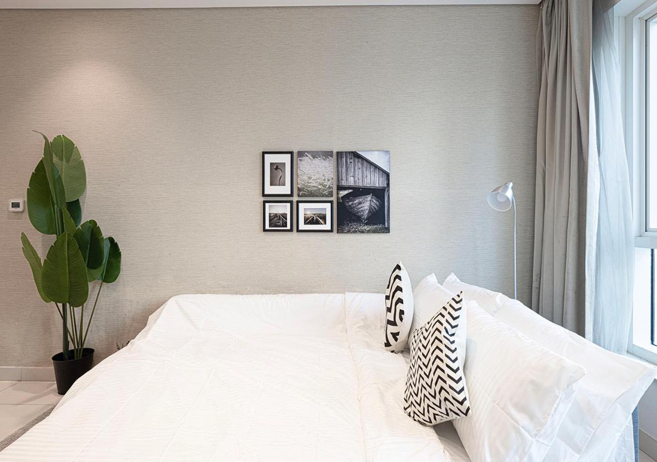 5 Min Mall & Fountain - Partly Burj Khalifa View - Swimingpool - Business Bay * Dubai