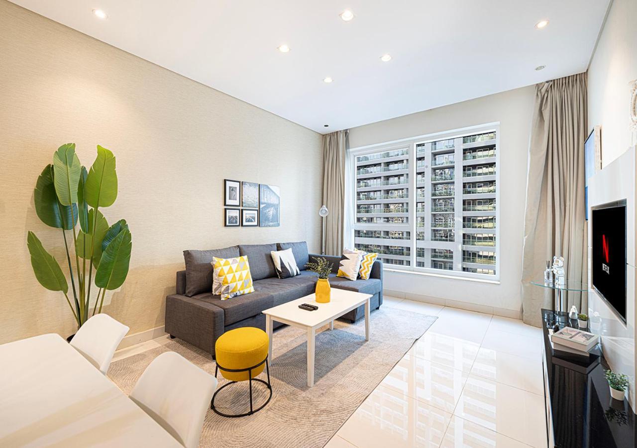 5 Min Mall & Fountain - Partly Burj Khalifa View - Swimingpool - Business Bay Apartment